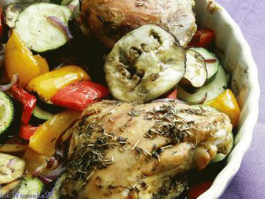 Zdjęcie - Kurczak po  prowansalsku  - Przepisy kulinarne ze zdjęciami