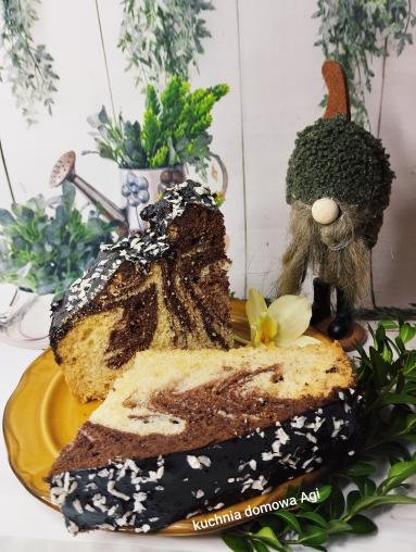 Babka-ciasto piaskowe z kakao i polewą kakaową