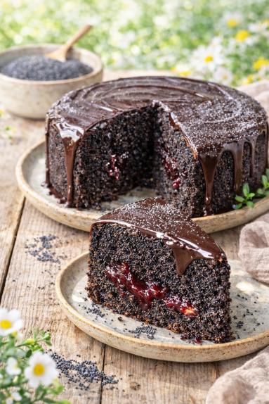 Babka makowa z powidłami