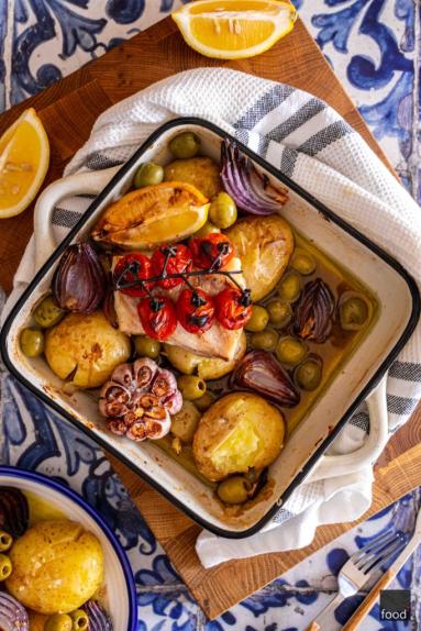 Bacalhau à lagareiro – dorsz pieczony w oliwie z ziemniakami