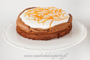 Bajeczny tort czekoladowy bez mąki, z pomarańczą i serkiem mascarpone