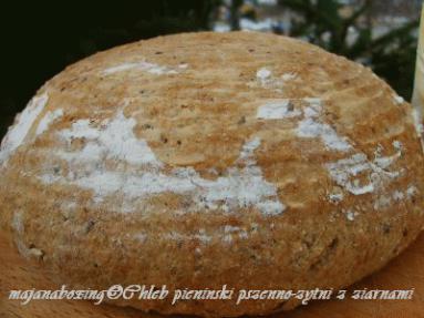 Chleb pieniński pszenno-żytni z orkiszem i ziarnami 