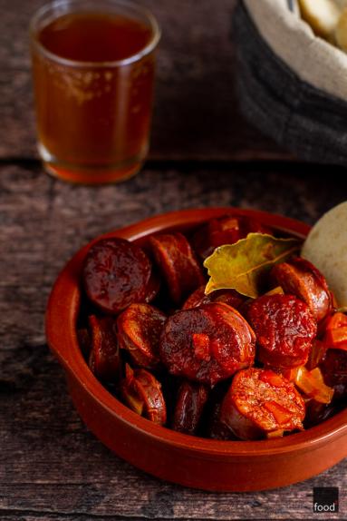 Chorizo al sidra – chorizo w cydrze