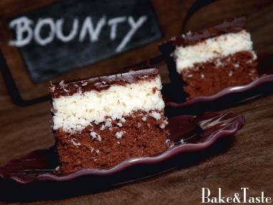 Ciasto Bounty - kakaowy biszkopt z masą kokosową i polewą czkoladową