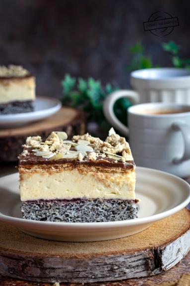 Ciasto makowe z kremem chałwowym