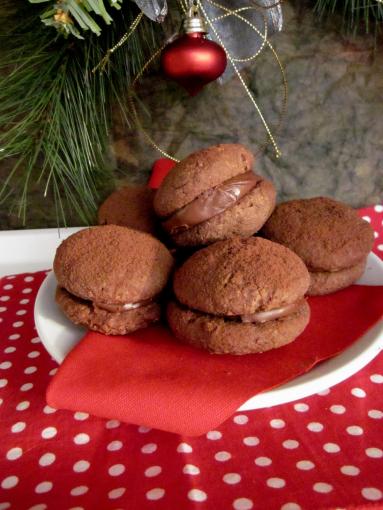 Czekoladowe ciasteczka z kremem  amaretto