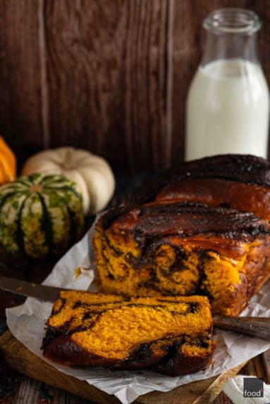 Dyniowa babka drożdżowa z kakao