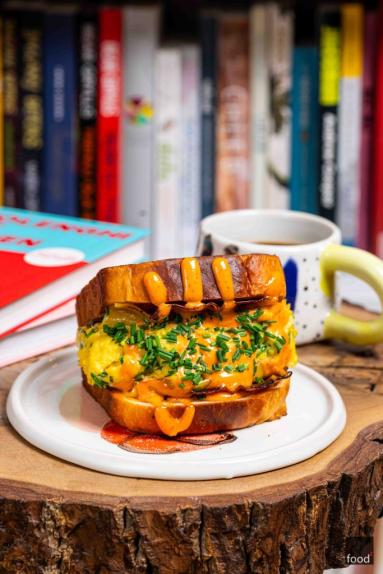 Egg drop sandwich – koreańska kanapka z jajecznicą