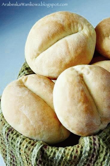 FRENCH-STYLE DINNER ROLLS