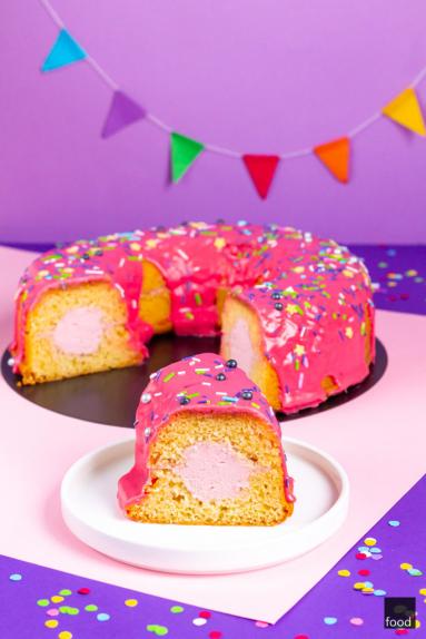 Giant Donut Cake - wielki pączek na 6. urodziny bloga