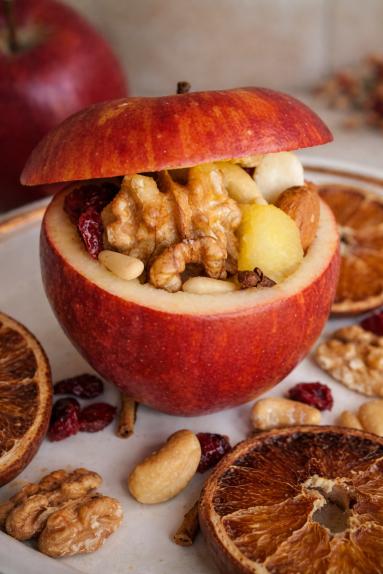 Jabłko z bakaliami /Miseczka obfitości