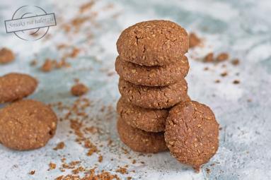 Kakaowe ciasteczka owsiane z kawałkami czekolady