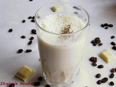 Koktajl kawowy z białą  czekoladą 
