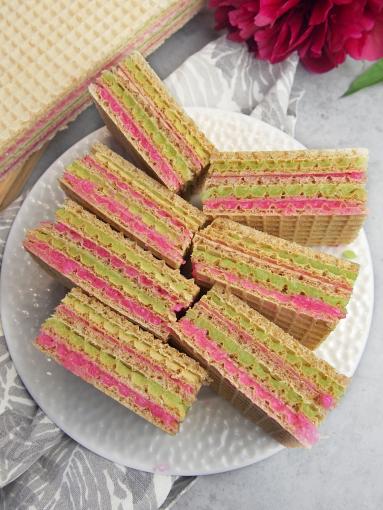 Kolorowe wafle z galaretką