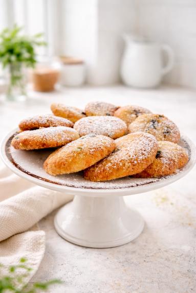 Kruche ciasteczka ryżowe  z owocami goji