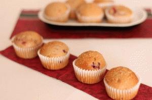 Mini muffiny z truskawkami