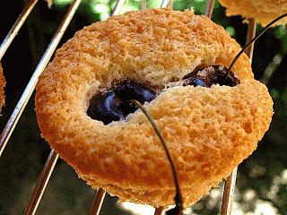 Muffinki  kokosowe z czereśniami