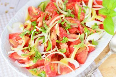 Najlepsza letnia sałatka z pomidorów