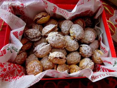 Orzeszki kruche z masą orzechową