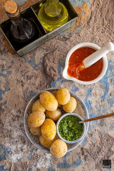 Papas arrugadas con mojos