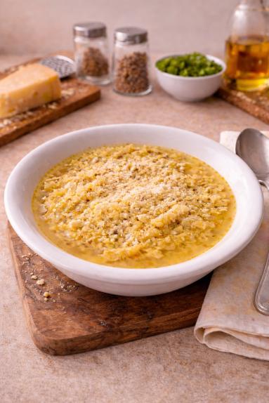 Passatelli in brodo /serowe kluseczki  w rosole