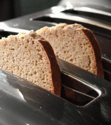Pełnoziarnisty chleb tostowy