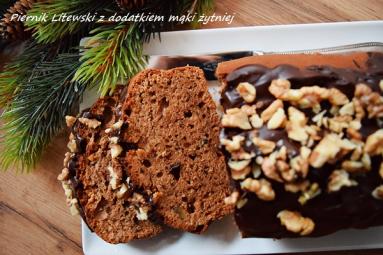 Piernik litewski pszenno-żytni z orzechami 