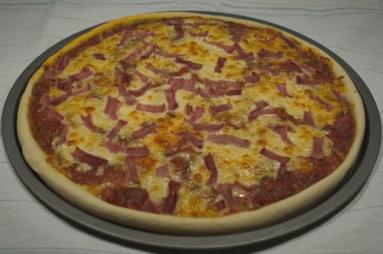 Pizza domowa (ciasto)
