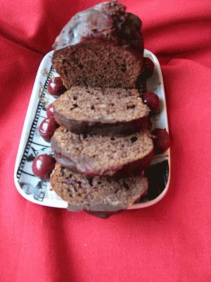 Przedświątecznie: chlebek czekoladowy z wiśniami, czyli wielka improwizacja