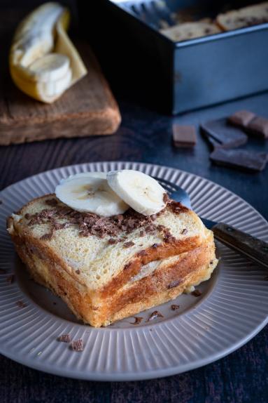 Pudding chlebowy z bananem i czekoladą