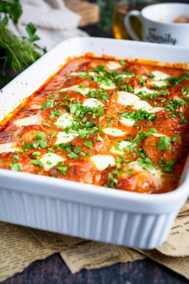 Pulpety pieczone w sosie pomidorowym