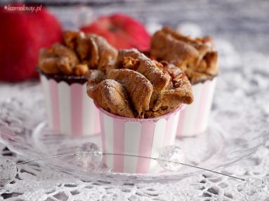 Pełnoziarniste muffiny do odrywania z nadzieniem jabłkowo-cynamonowym