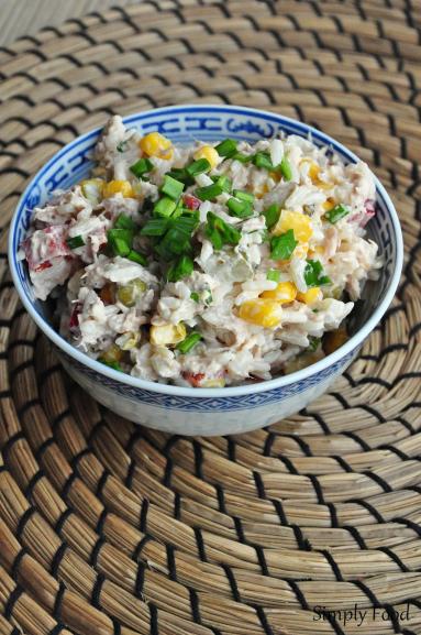 Sałatka z ryżem i tuńczykiem