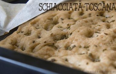 Schiacciata Toscana  - płaski chleb toskański 