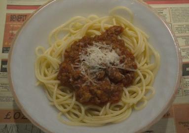 Spaghetti bolognese (sos)