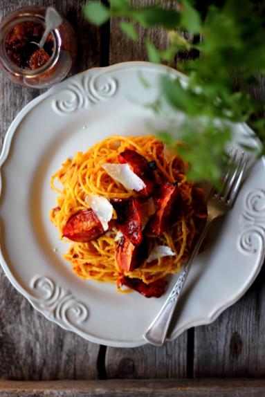 Spaghetti, pieczony pomidor, pesto rosso