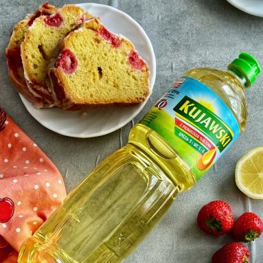 Szybkie ciasto z truskawkami i malinami