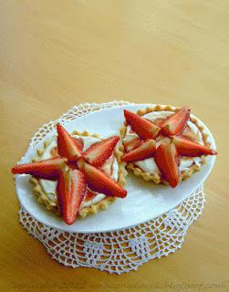 Tartaletki z truskawkami w occie balsamicznym