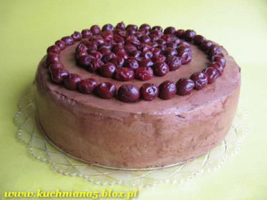 Tort czekoladowy z wiśniami (biszkopt)