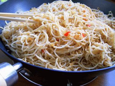 Noodles w sezamie