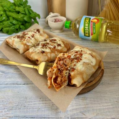 Zapiekane naleśniki z farszem bolognese