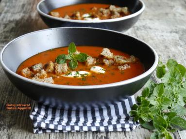 Zupa krem z pieczonych pomidorów i papryki