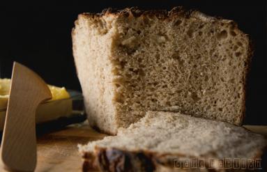Chleb żytni na zakwasie na zaczynie z cebulką