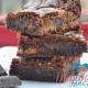 Brownie z masłem orzechowym i sezamem Brownie z masłem orzechowym i sezamem