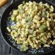 Makaron z bobem, pesto i boczkiem Makaron z bobem, pesto i boczkiem