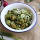 Młode ziemniaki z bobem i pesto Młode ziemniaki z bobem i pesto