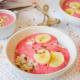 Nocna owsianka z truskawkowo-bananowym smoothie Nocna owsianka z truskawkowo-bananowym smoothie