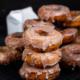Old-fashioned doughnuts - amerykańskie pączki na maślance Old-fashioned doughnuts - amerykańskie pączki na maślance
