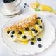 Omlet kokosowy z serem i owocami Omlet kokosowy z serem i owocami