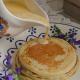 Pancakes z sosem waniliowym Pancakes z sosem waniliowym